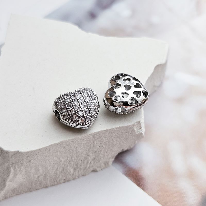 УЦЕНКА 1 шт. Бусина разделитель Сердце с фианитами 10.6х10х6.6 мм родиевое покрытие (8533-Р-УЦ) купить с доставкой по России | Интернет-магазин Viva Beads