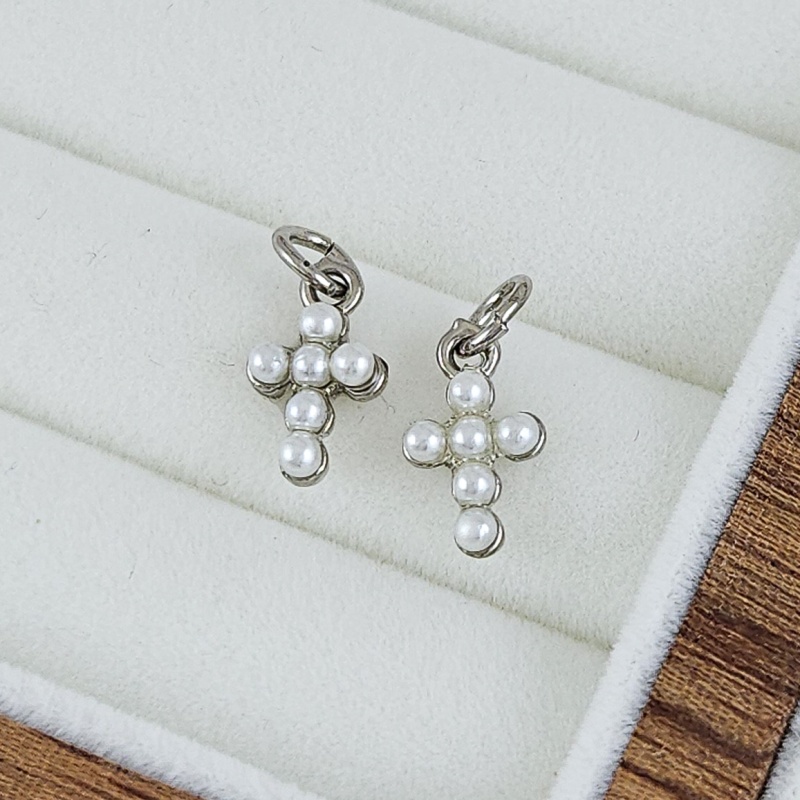 Подвеска Крест с жемчугом, имитация, мини 11x5.7 мм, родиевое покрытие (10232-Р) купить с доставкой по России | Интернет-магазин Viva Beads