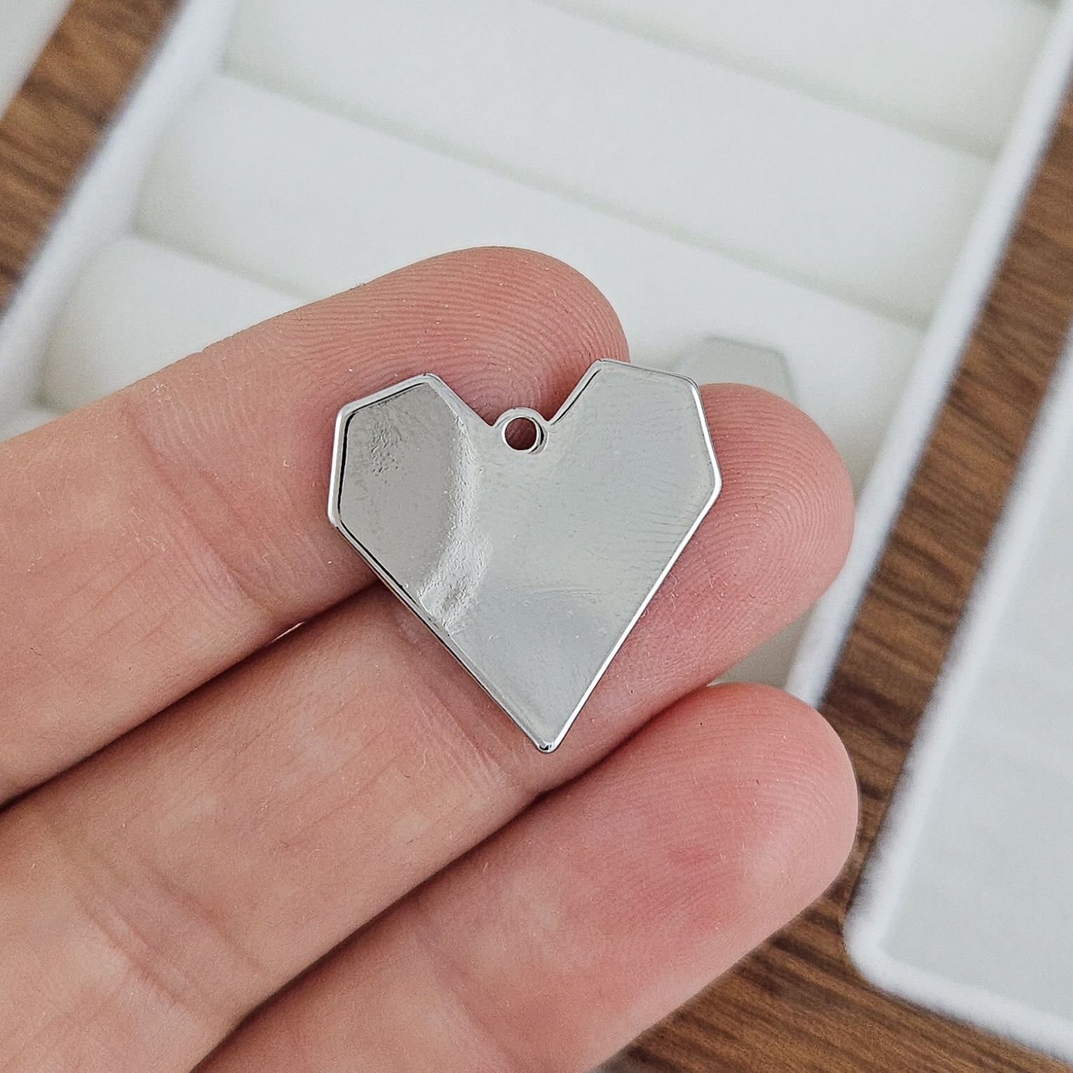 Подвеска Сердце 18.8х20х1 мм родиевое покрытие (7939-20-Р) купить с доставкой по России | Интернет-магазин Viva Beads