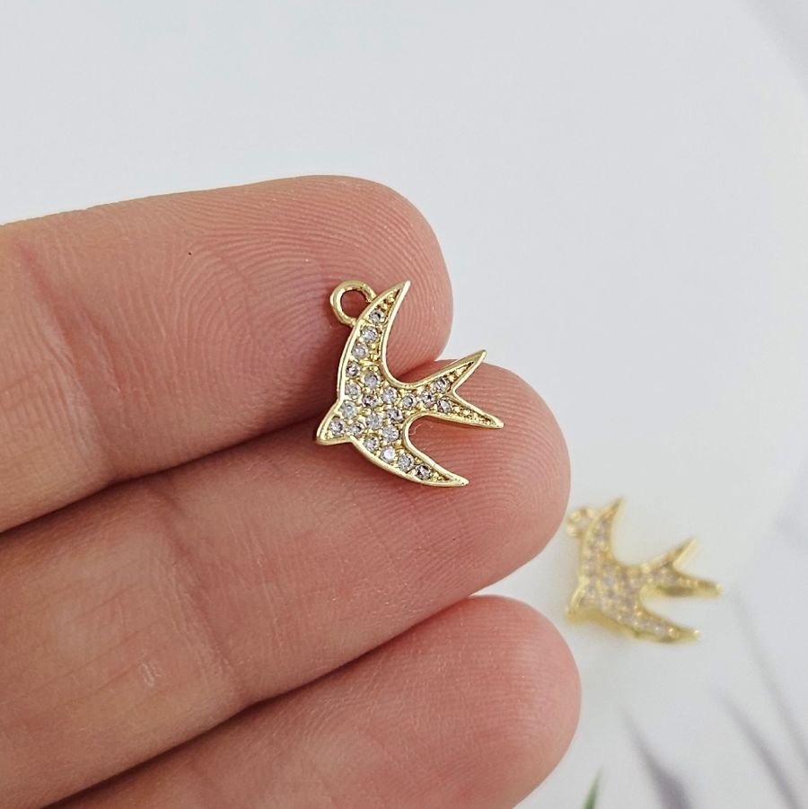 Подвеска Ласточка 13х11 мм с фианитами позолота 14К (10066-З) купить с доставкой по России | Интернет-магазин Viva Beads