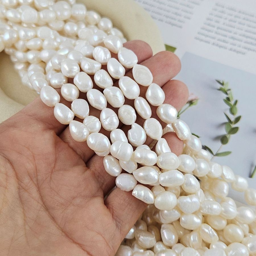 Нить 17 см Жемчуг натуральный 7-8 мм - толщина, барокко, белый А+ (3588/7-8) купить с доставкой по России | Интернет-магазин Viva Beads