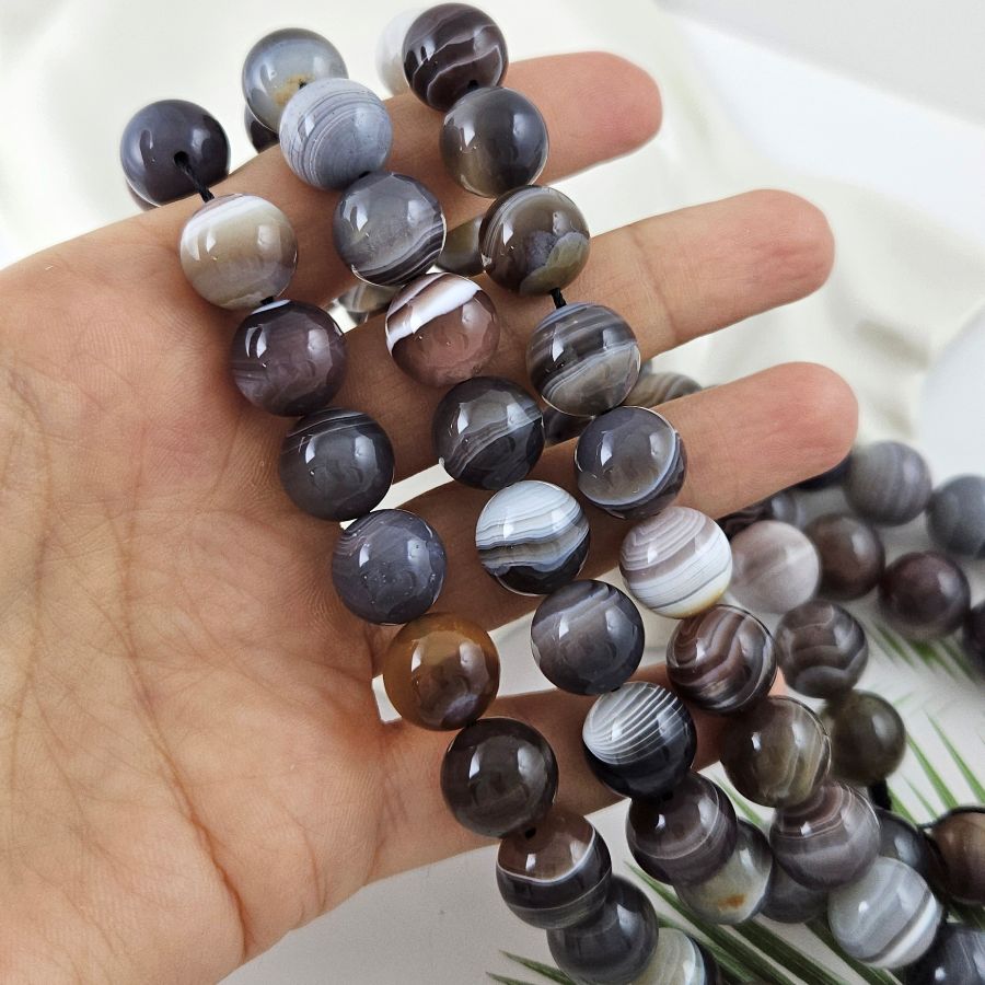 1 шт. Агат Ботсвана ок. 12 мм бусина гладкий шар (5982-12) купить в Воронеже | Заказать в интернет-магазине Viva Beads
