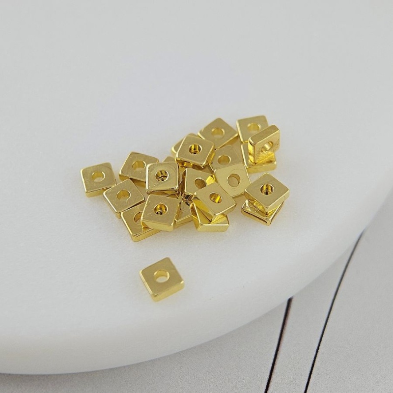 1 шт. Бусина разделитель квадрат 4х1.5 мм позолота 18К (6930-4-З) купить в Воронеже | Заказать в интернет-магазине Viva Beads
