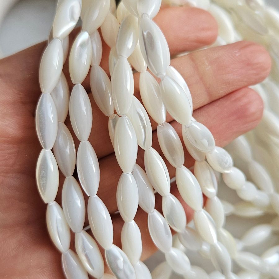 Нить 18 см Перламутр натуральный 14.3х5.7 мм форма рис, белый (5504-6х14) для бижутерии купить с доставкой по России | Интернет‑магазин Viva Beads
