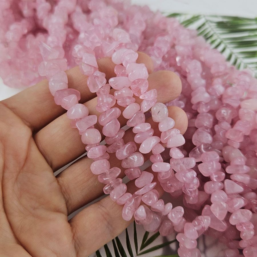 Нить 80 см Розовый кварц натуральный тонированный крошка 5-8 мм (5593) купить в Воронеже | Заказать в интернет-магазине Viva Beads
