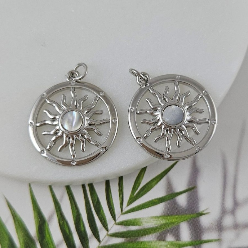 УЦЕНКА Подвеска Солнце 24.5х21.8 мм с фианитами  и перламутром, родиевое покрытие (9958-Р-УЦ)