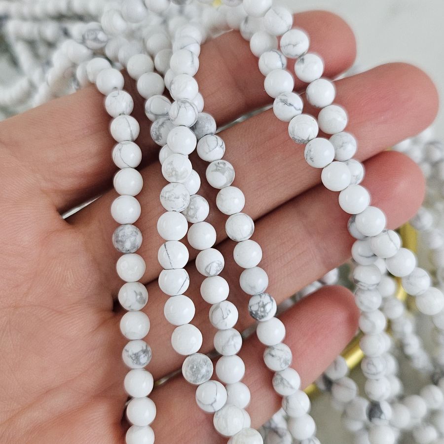 Нить 38 см Говлит натуральный ок. 4.7 мм, бусины гладкий шар (5989-4) для бижутерии купить с доставкой по России | Интернет‑магазин Viva Beads
