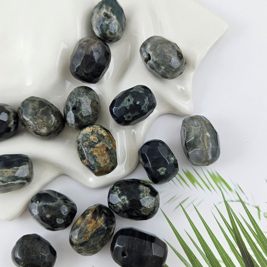 УЦЕНКА 1 шт. Соколиный глаз натуральный ок. 16.6-19х13-15 мм бусины овальные с гранями (1010-УЦ) купить в Воронеже | Заказать в интернет-магазине Viva Beads
