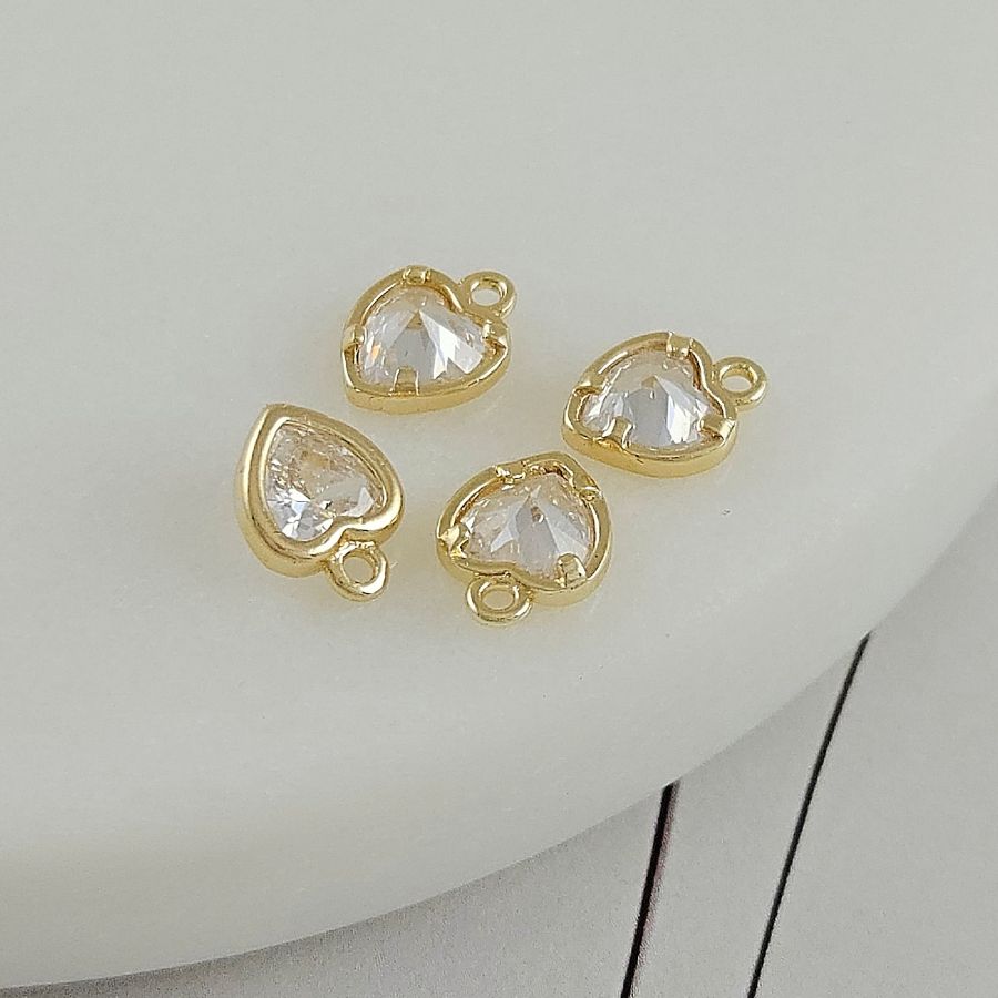 Подвеска Сердце с фианитом 6х8 мм Crystal, позолота 14к классическое золото(8030-ЗБЕЛ) Подвеска Сердце с фианитом 6х8 мм Crystal, позолота 14к классическое золото(8030-ЗБЕЛ)