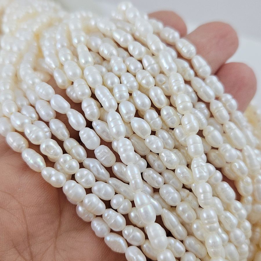 Нить 34 см Жемчуг натуральный рис ок. 3.8 мм толщиной, белый, А+ (1014) купить в #REGION_P# | Заказать в интернет-магазине Viva Beads
