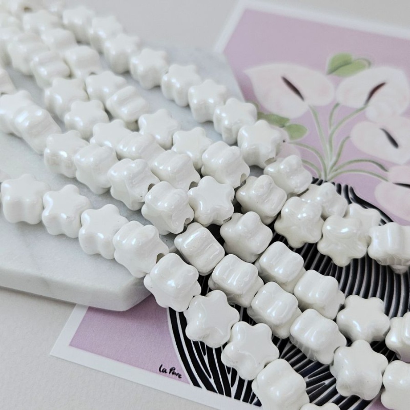 УЦЕНКА 1 шт. Бусина Цветок 10х11х8 мм белый, керамика (9796-Б-УЦ)