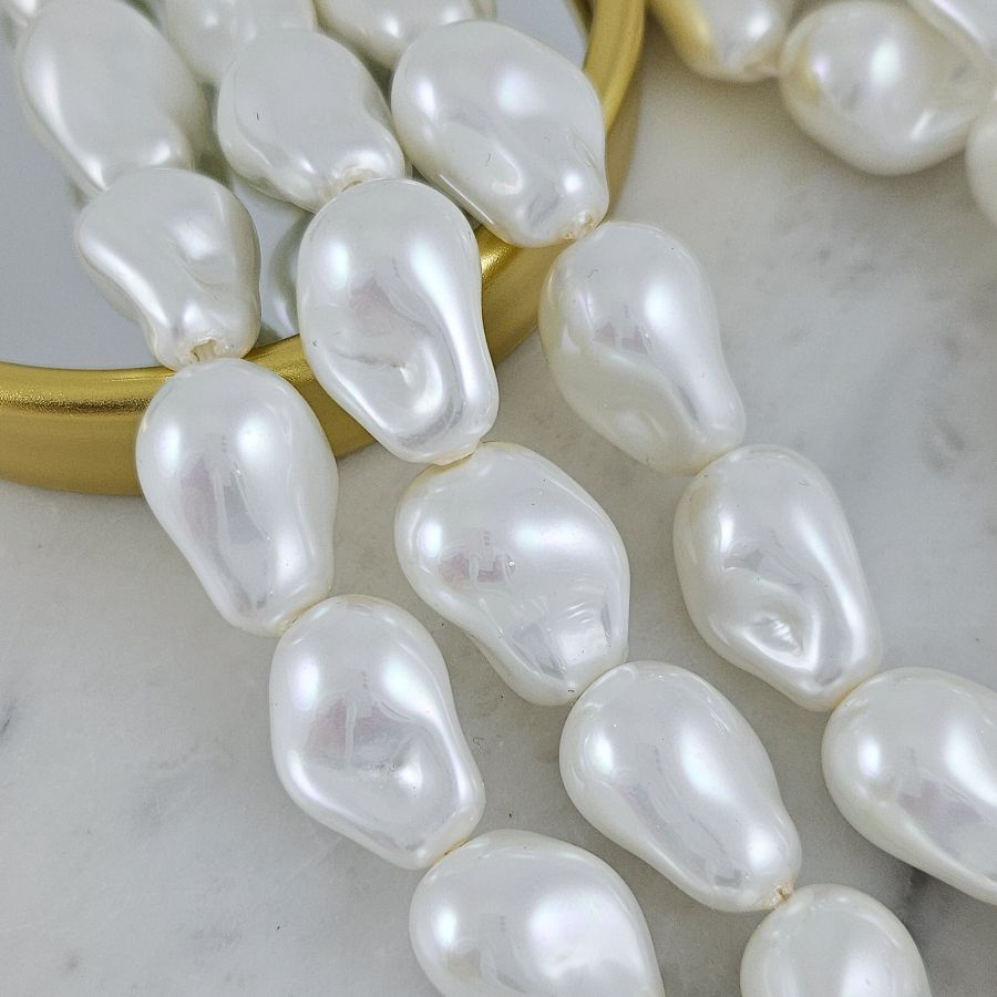 1 шт. Жемчуг майорка 13.5х15.5х20-22 мм, форма капля барокко, белый (6430-22) купить с доставкой по России | Интернет-магазин Viva Beads
