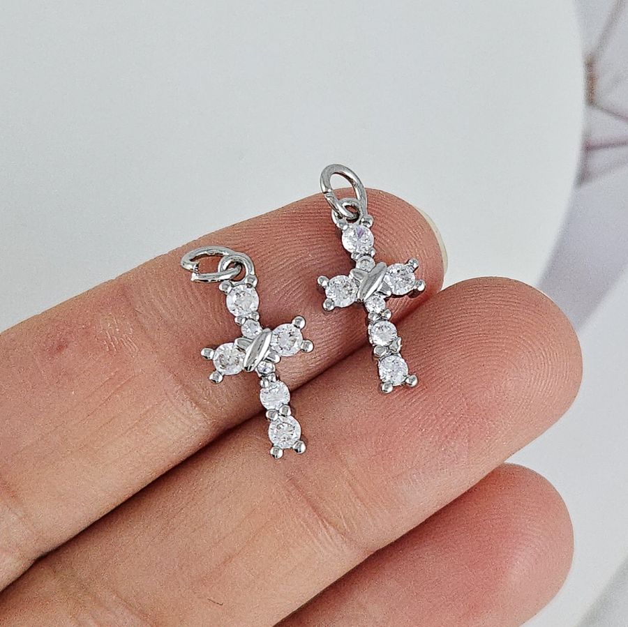 Подвеска Крест с фианитами 15.8x8.8 мм родиевое покрытие (9174-Р) купить с доставкой по России | Интернет-магазин Viva Beads