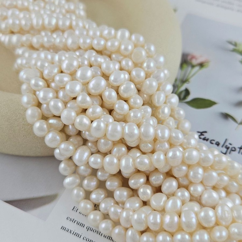 Нить 17 см Жемчуг натуральный ок. 4.5-6.5 мм белый АА (5581) купить в #REGION_P# | Заказать в интернет-магазине Viva Beads
