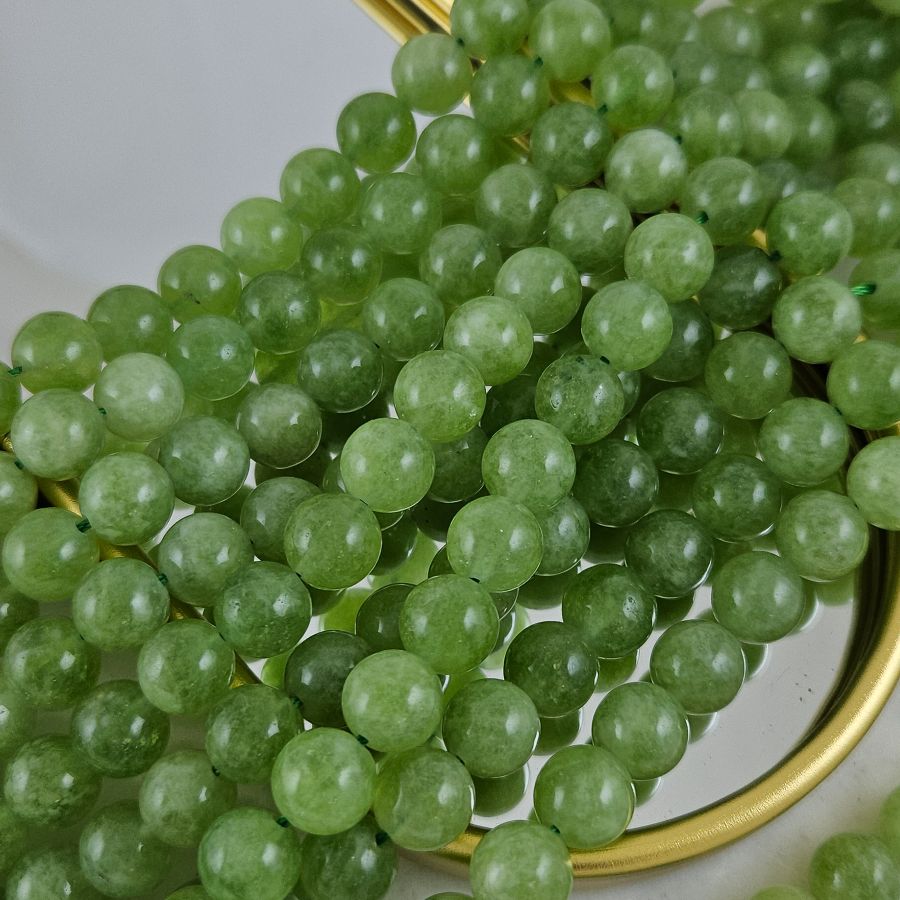 Нить 19 см Жадеит натуральный ок. 10 мм бусины гладкий шар, светло-зеленый (10278-10) для бижутерии купить с доставкой по России | Интернет‑магазин Viva Beads
