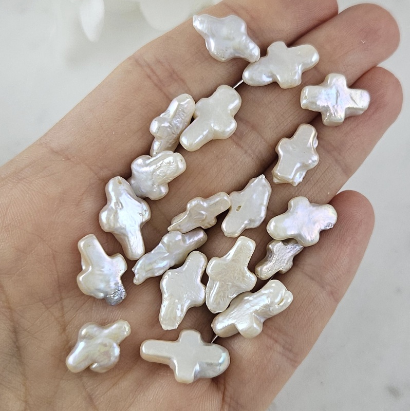 УЦЕНКА 1 шт. Жемчуг речной барокко 7-10х12-15 мм форма креста белый (4337-УЦ)