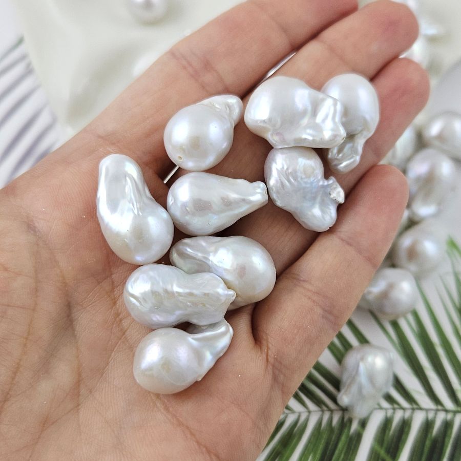 1 шт. Жемчуг барочный крупный 19-23.5х12-14 мм А, белый (1008) купить в #REGION_P# | Заказать в интернет-магазине Viva Beads
