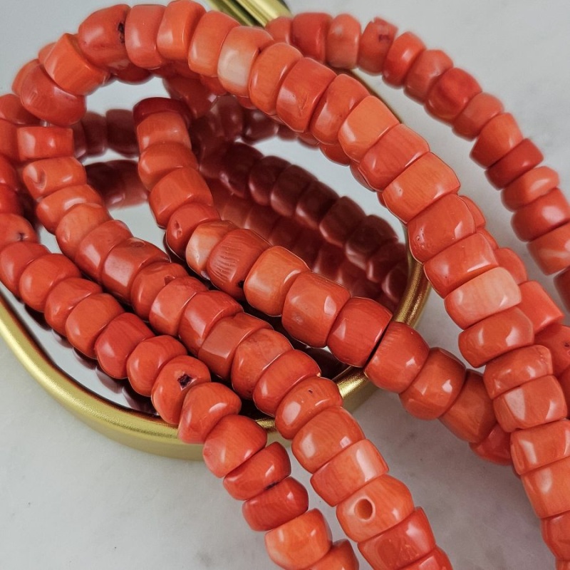 1 шт. Коралл натуральный ок. 12х5-7 мм, бусины крупные чипсы, оранжевый (10273) для бижутерии купить с доставкой по России | Интернет‑магазин Viva Beads
