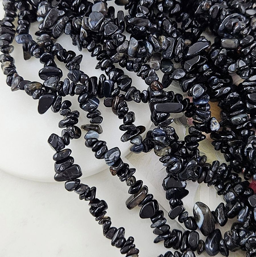 Нить 39 см Агат черный натуральный 5-8 мм бусины каменная крошка (10162) для бижутерии купить с доставкой по России | Интернет‑магазин Viva Beads
