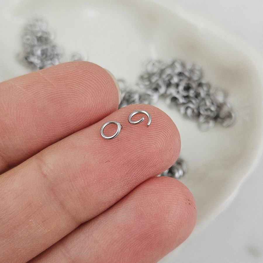 20 шт. Колечки 4x0.6 мм соединительные разъемные, нержавеющая сталь (3908-0.6) соединительные колечки и кольца-коннекторы купить с доставкой по России | Интернет-магазин Viva Beads