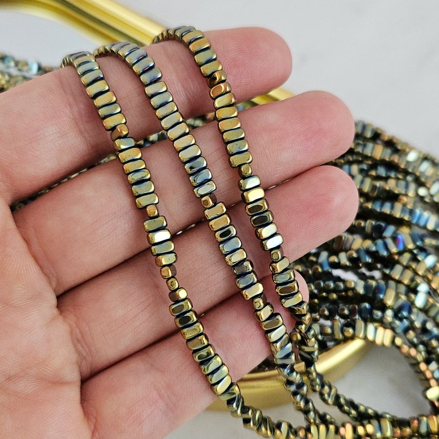 Нить 39 см Гематит, гематин 4х2 мм прямоугольные бусины, цвет хамелеон (6205-Х) для бижутерии купить с доставкой по России | Интернет‑магазин Viva Beads
