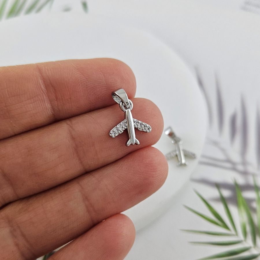 Подвеска Самолет с фианитами 11.6х10.9 мм, родиевое покрытие (10040-Р) купить с доставкой по России | Интернет-магазин Viva Beads