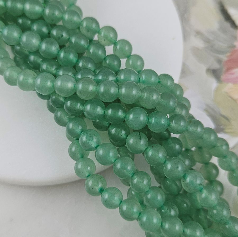 Нить 37 см Авантюрин натуральный ок. 6.3 мм бусины гладкий шар, зеленый (10156-6) для бижутерии купить с доставкой по России | Интернет‑магазин Viva Beads
