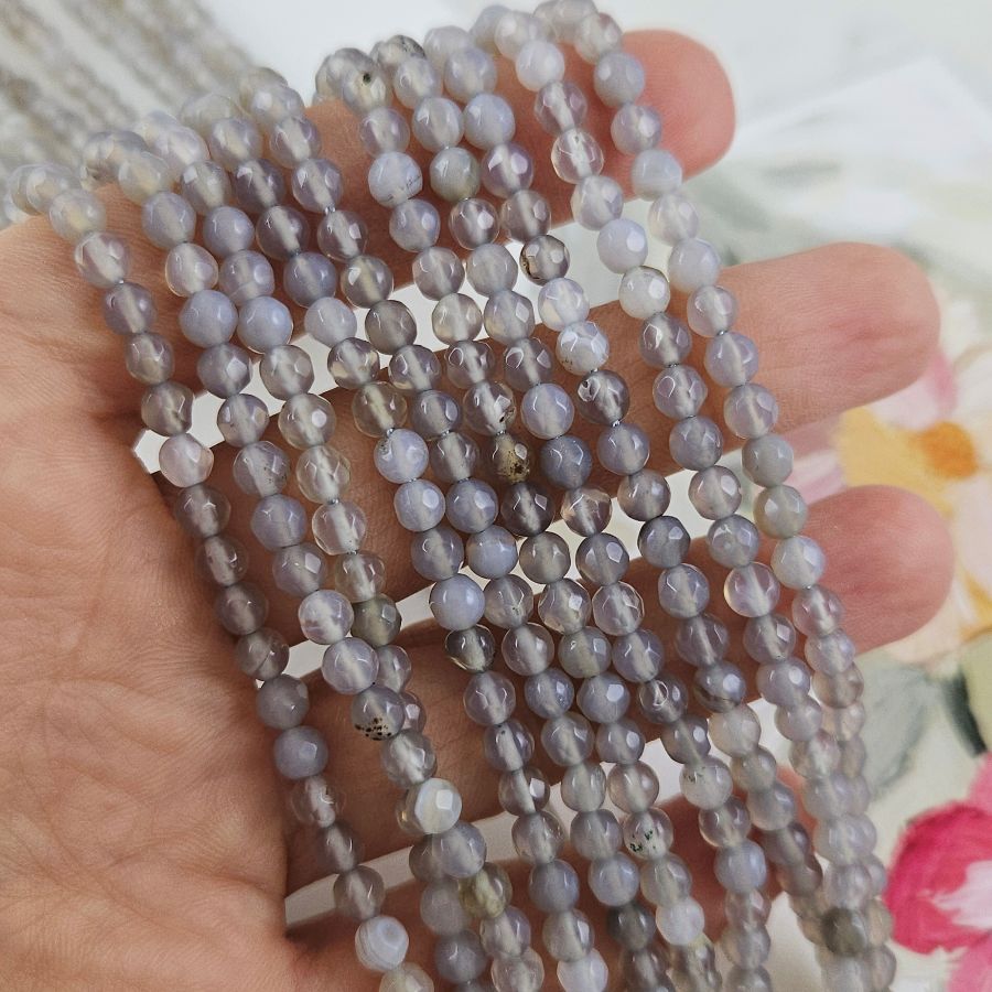 Нить 36 см Агат серый натуральный 4 мм бусины граненый шар (3189-4) для бижутерии купить с доставкой по России | Интернет‑магазин Viva Beads

