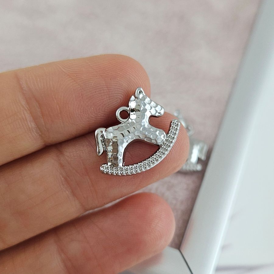 Подвеска Лошадь 12.6x17.4х мм, цвет платина (10084-П) купить с доставкой по России | Интернет-магазин Viva Beads