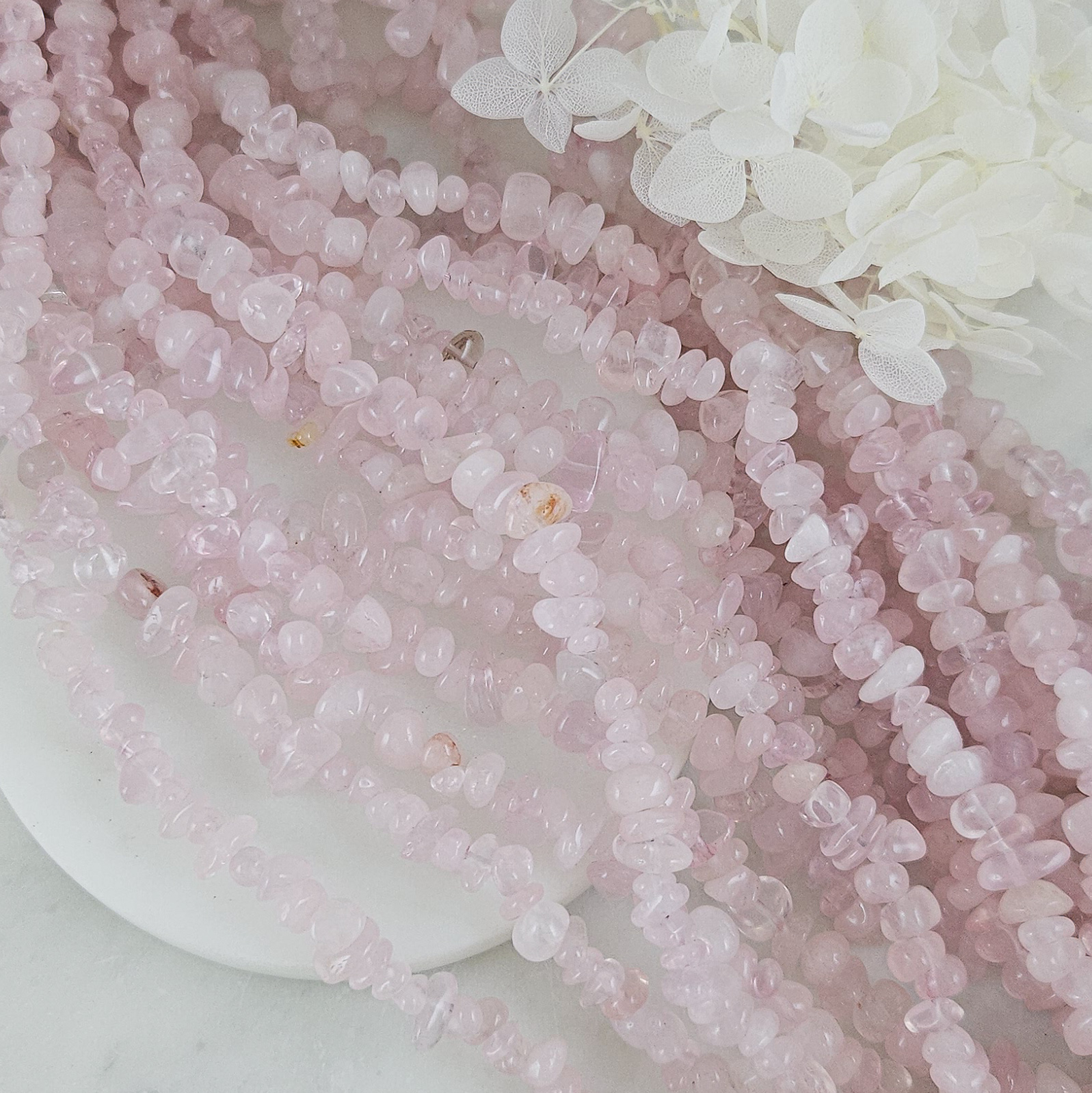 Нить 40 см Розовый кварц натуральный 5-8 мм бусины каменная крошка (6876) для бижутерии купить с доставкой по России | Интернет‑магазин Viva Beads
