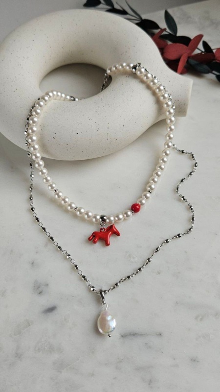 Алый путь — набор для создания стильного чокера с красной лошадкой (НАБОР-70) купить с доставкой по России | Интернет-магазин Viva Beads