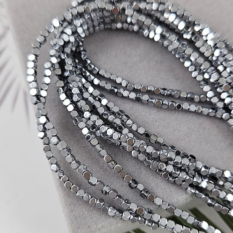 Нить 39 см Гематит, гематин 1.8-2 мм граненый куб цвет платина (6999-П) для бижутерии купить с доставкой по России | Интернет‑магазин Viva Beads
