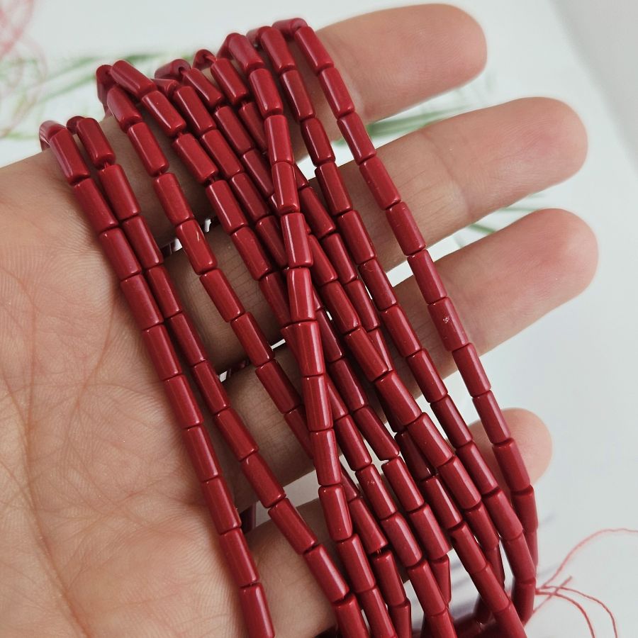 Нить 19 см Коралл тонированный ок. 7х3 мм, бусины трубочки, красный (10071-К) для бижутерии купить с доставкой по России | Интернет‑магазин Viva Beads
