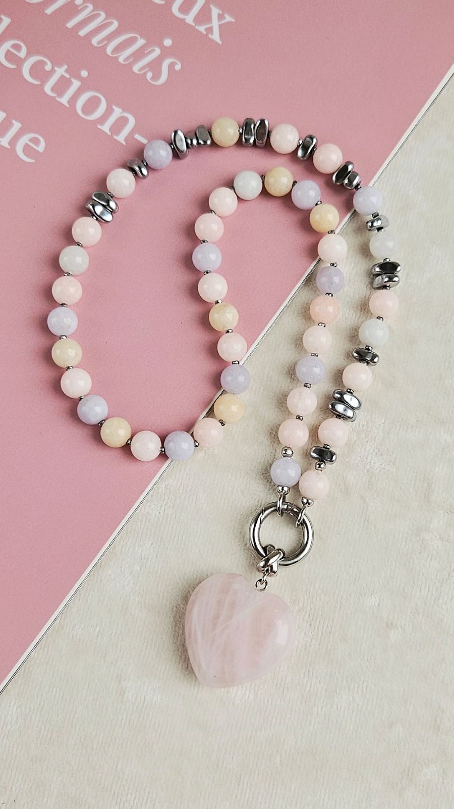 Облако — набор для создания колье из пастельных камней и гематита с подвеской из розового кварца (НАБОР-75) купить с доставкой по России | Интернет-магазин Viva Beads