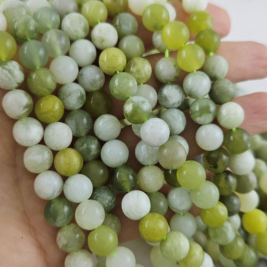 Нить 36 см Нефрит ок. 8 мм бусины гладкий шар (10120-8) для бижутерии купить с доставкой по России | Интернет‑магазин Viva Beads
