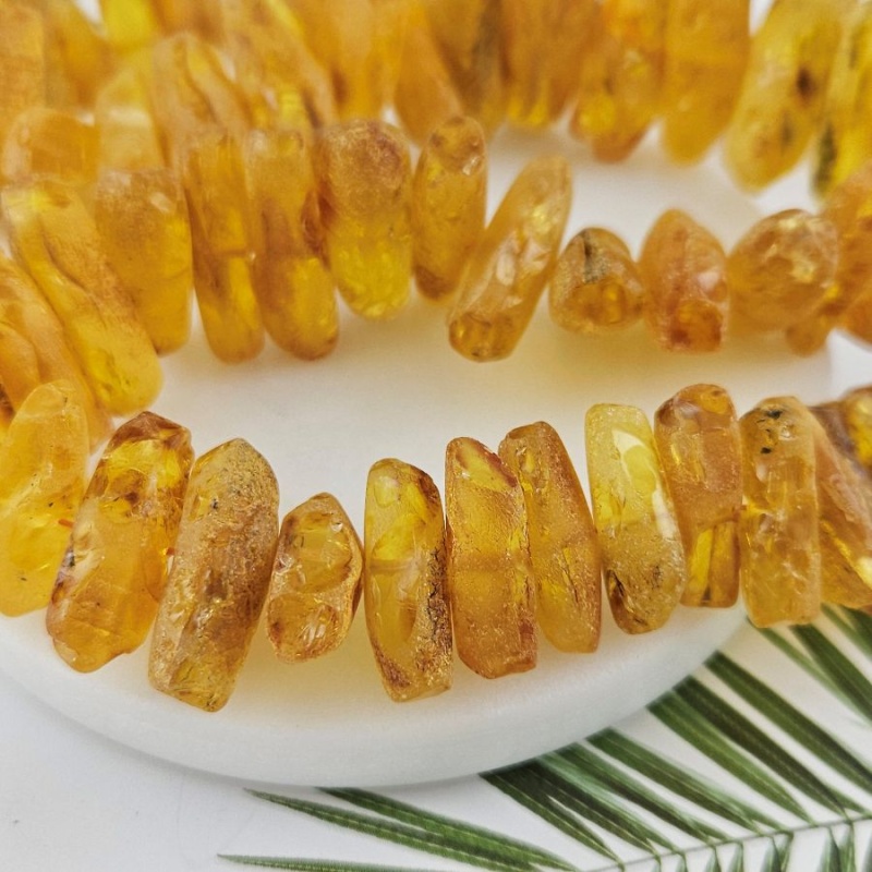 1 шт. Бусины из натурального нешлифованного янтаря кусочки 18-22х6-8 мм (10014-1/бус) купить в Воронеже | Заказать в интернет-магазине Viva Beads
