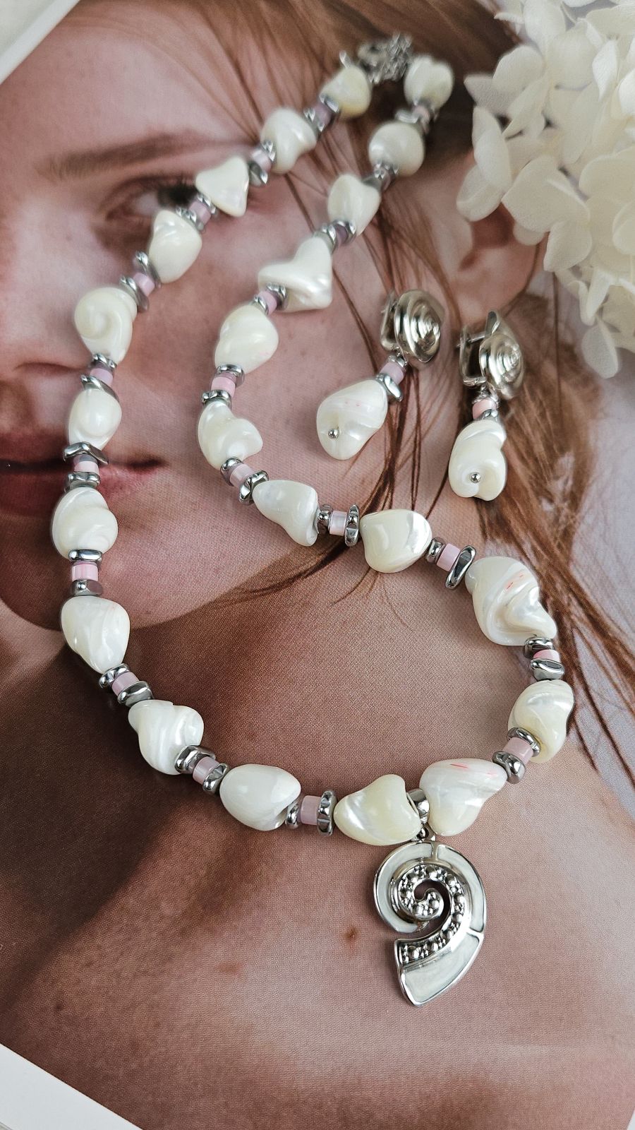 Комплект украшений из перламутра в морском стиле - набор материалов для самостоятельной сборки (НАБОР-85)