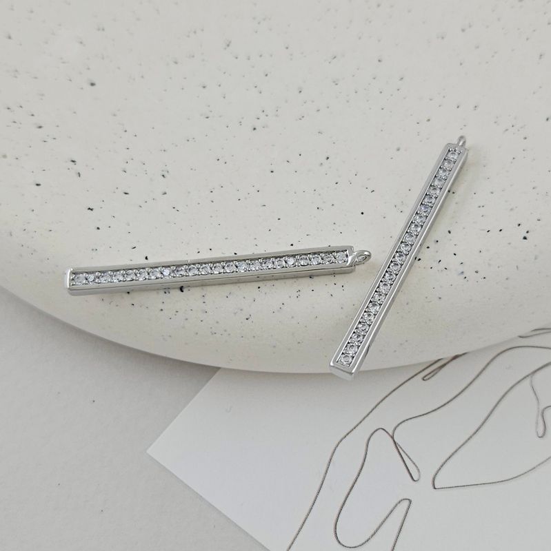 УЦЕНКА Подвеска кулон Палочка 40х3.37 мм с фианитами родиевое покрытие (9500-Р-УЦ)