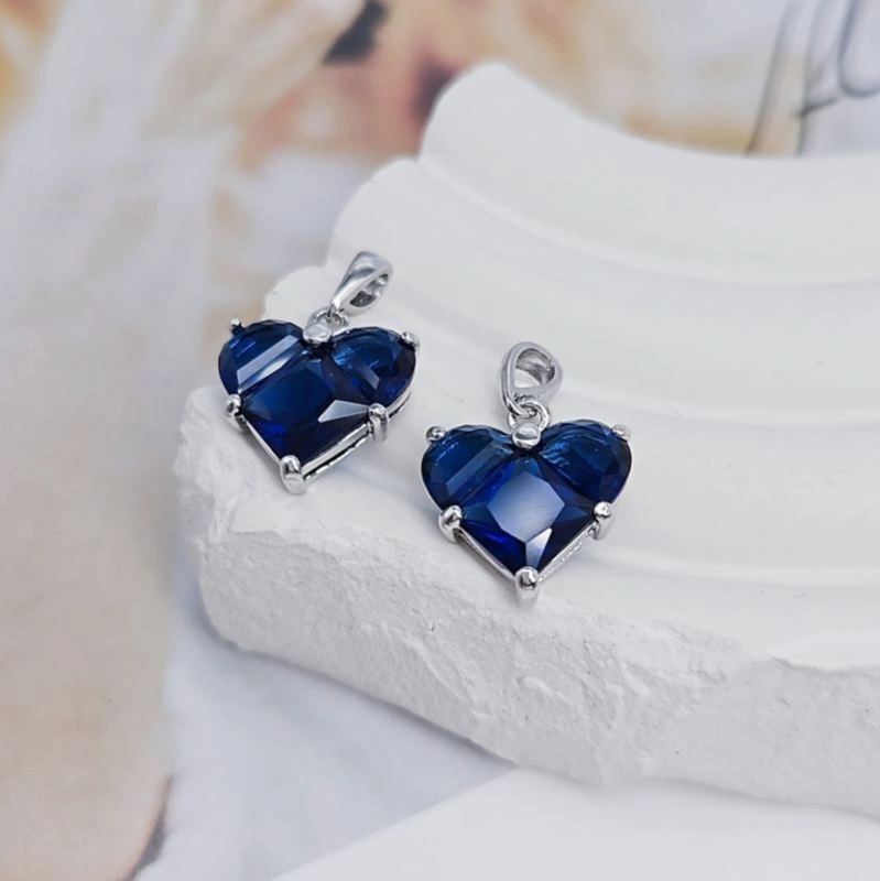 УЦЕНКА Подвеска Сердце с фианитами 14.5х14 мм темно-синий, родиевое покрытие (6647-СИНР-УЦ) купить с доставкой по России | Интернет-магазин Viva Beads