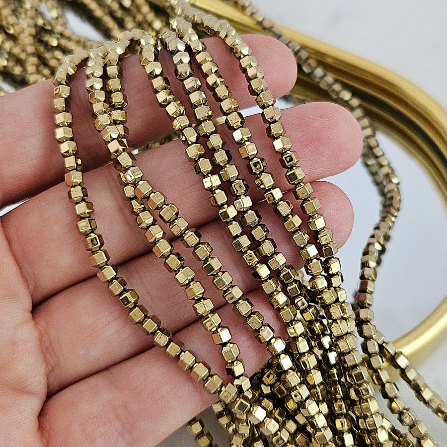 Нить 39 см Гематит, гематин 3 мм многогранник, цвет античное золото (7626-З) для бижутерии купить с доставкой по России | Интернет‑магазин Viva Beads
