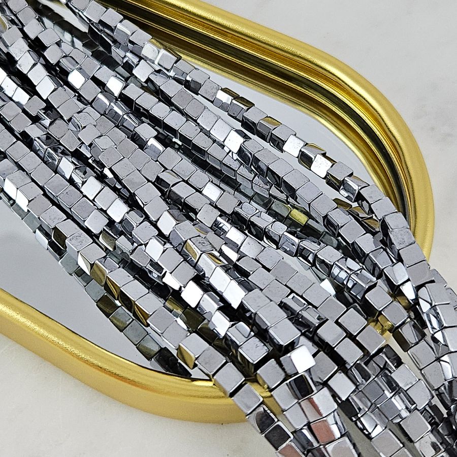 Нить 40 см Гематит, гематин 4 мм куб, цвет платина (7977-П) для бижутерии купить с доставкой по России | Интернет‑магазин Viva Beads
