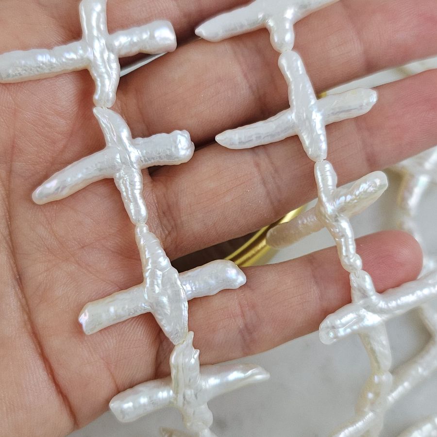 1 шт. Жемчуг речной барокко 25-34х18-20 мм, форма крест, белый (10292) купить с доставкой по России | Интернет-магазин Viva Beads