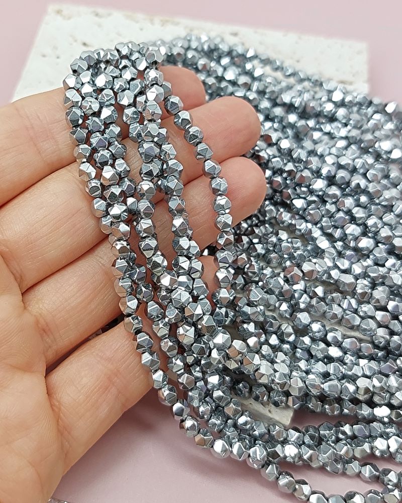 Нить 19 см Гематит 4 мм многогранник цвет платина (7981-4) купить в Воронеже | Заказать в интернет-магазине Viva Beads
