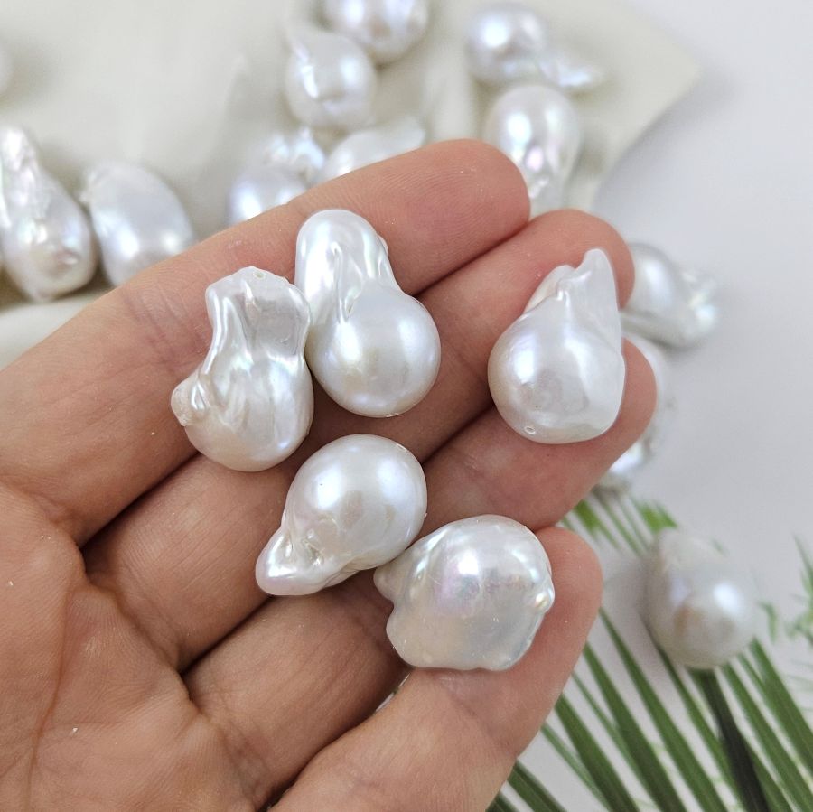 1 шт. Жемчуг барочный крупный 19-23.5х12-14 мм А, белый (1008) купить в #REGION_P# | Заказать в интернет-магазине Viva Beads
