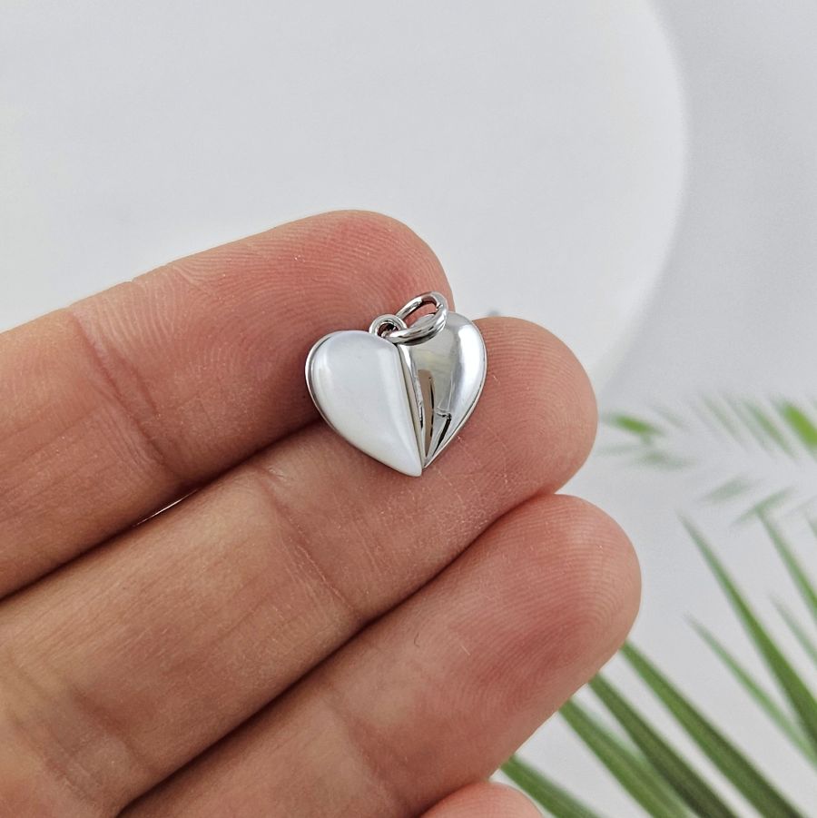 Подвеска Сердце 11х12.5 мм с перламутром, родиевое покрытие (10023-Р)