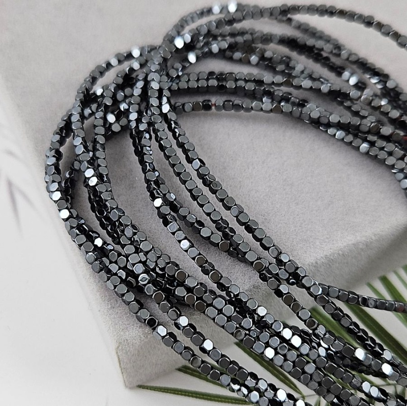 Нить 39 см Гематит 1.8-2 мм граненый куб цвет черный (6999-Ч) для бижутерии купить с доставкой по России | Интернет‑магазин Viva Beads
