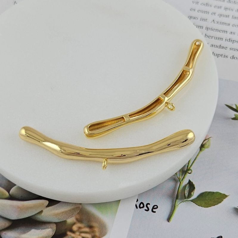 УЦЕНКА Бейл коннектор 63x16x6 мм позолота 14К (9877-З-60-УЦ) купить в Воронеже | Заказать в интернет-магазине Viva Beads
