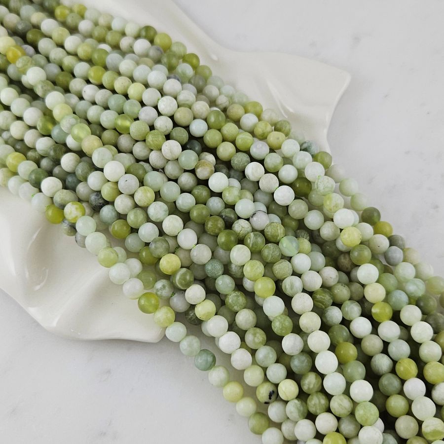Нить 37 см Нефрит ок. 6 мм бусины гладкий шар (10120-6) для бижутерии купить с доставкой по России | Интернет‑магазин Viva Beads
