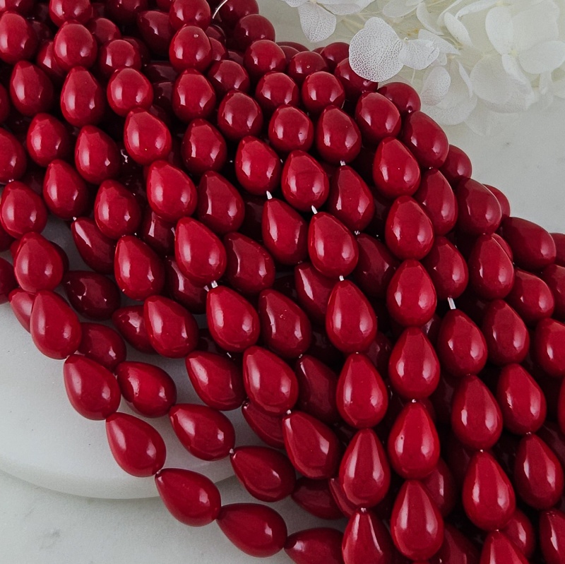 Нить 40 см Жемчуг майорка ок. 9х13 мм бусина гладкая капля, красный (9742-КРАС) купить с доставкой по России | Интернет-магазин Viva Beads
