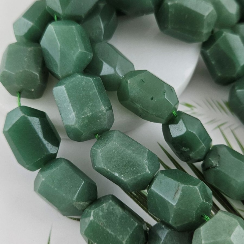 1 шт. Бусина крупная граненая 20-25x14-17 мм, авантюрин зеленый (10027-АВ) купить в Воронеже | Заказать в интернет-магазине Viva Beads
